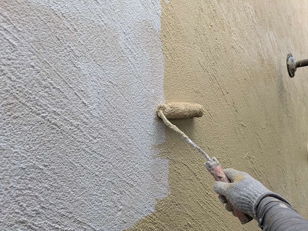 世田谷区R様邸外壁中塗