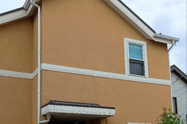 【施工中】東京都世田谷区・R様邸｜雨漏り修繕屋根カバー工法・外壁塗装工事