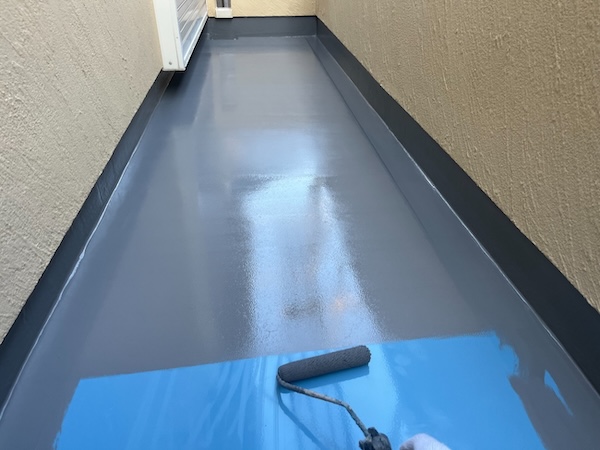 世田谷区R様邸ベランダ上塗り