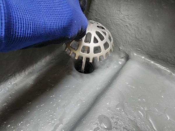 【施工中】東京都世田谷区・Y様邸|雨漏りによる外壁部分張り替え・外壁塗装_トップコート (1)