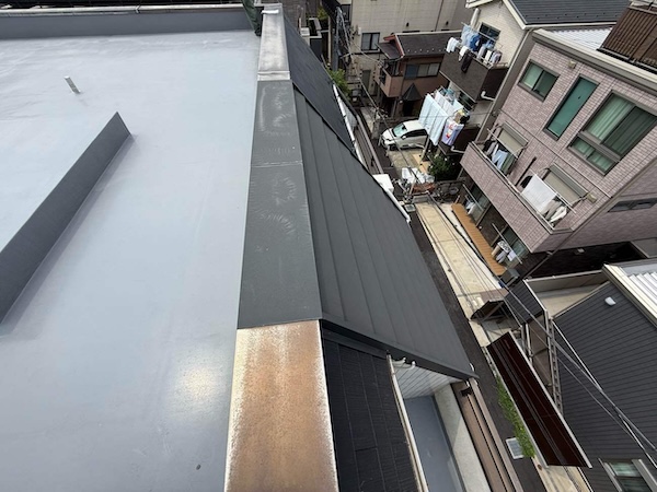 世田谷区K様所有物件施工前_陸屋根と勾配