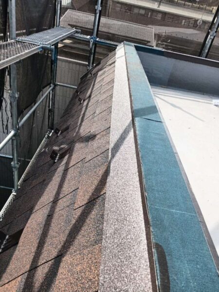 世田谷区K様所有物件屋根材板金施工3