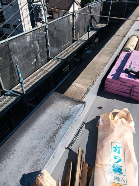 笠木撤去の様子