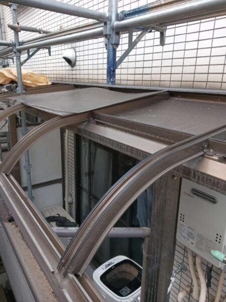 世田谷区K様所有物件ポリカ屋根4