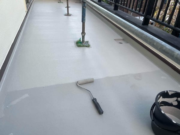 中野区G様ヘバルコニー上塗り