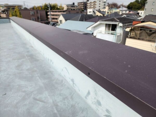 世田谷区S様所有物件屋根カバー:笠木設置