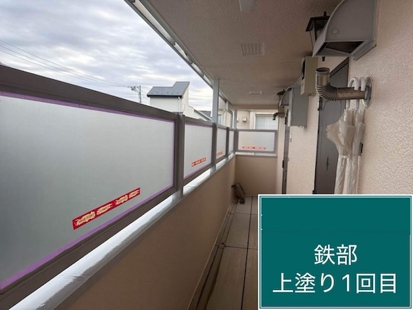 杉並区S様所有アパート鉄部上塗り一回目