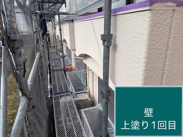 杉並区S様所有アパート壁上塗り1回目